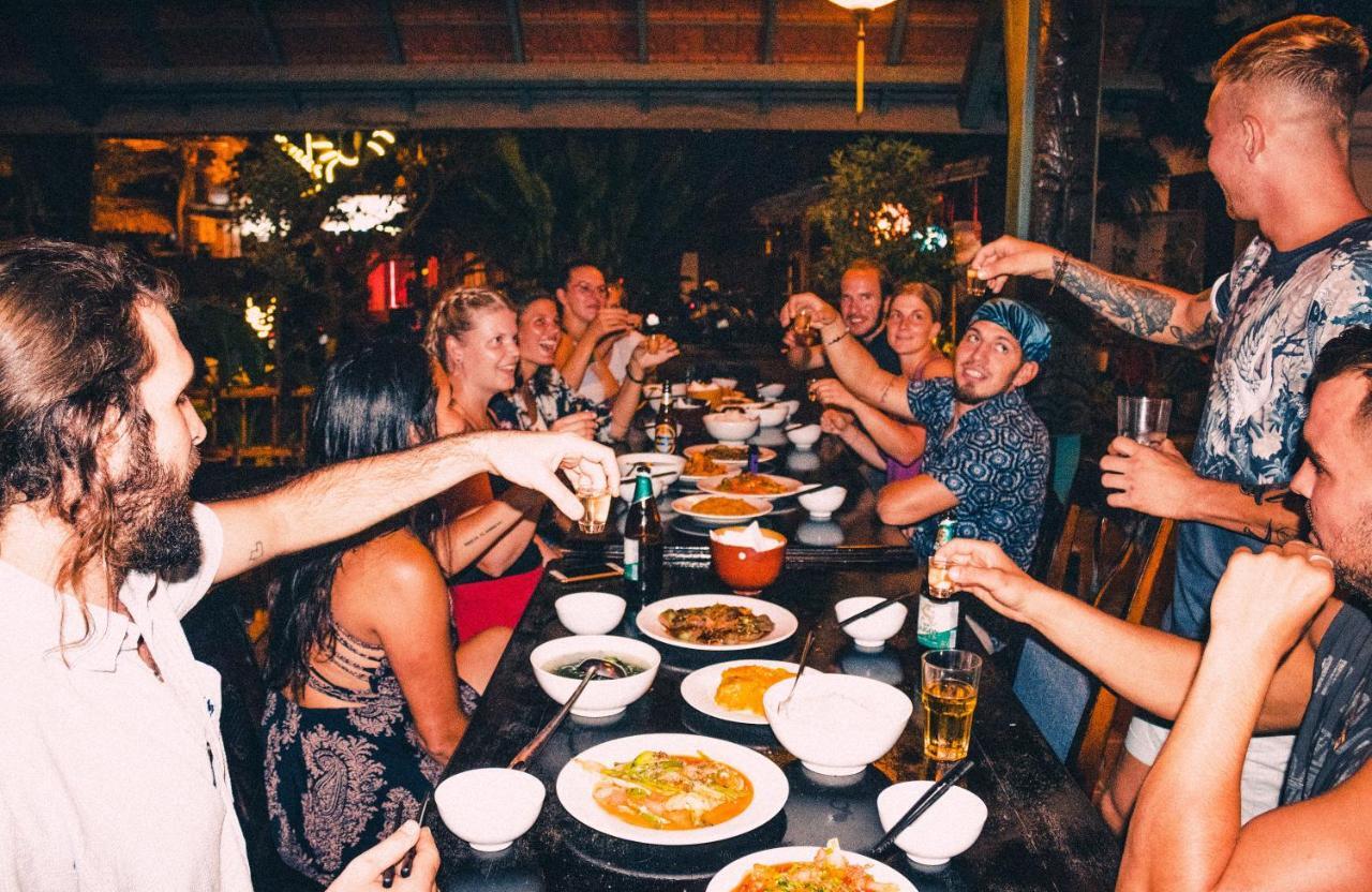 Serendipity Hoi An Hostel Экстерьер фото